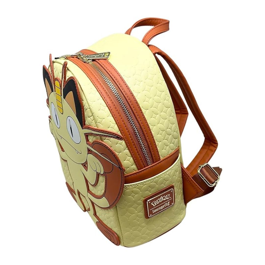 Backpack designed like a cat with a textured pattern on a white background