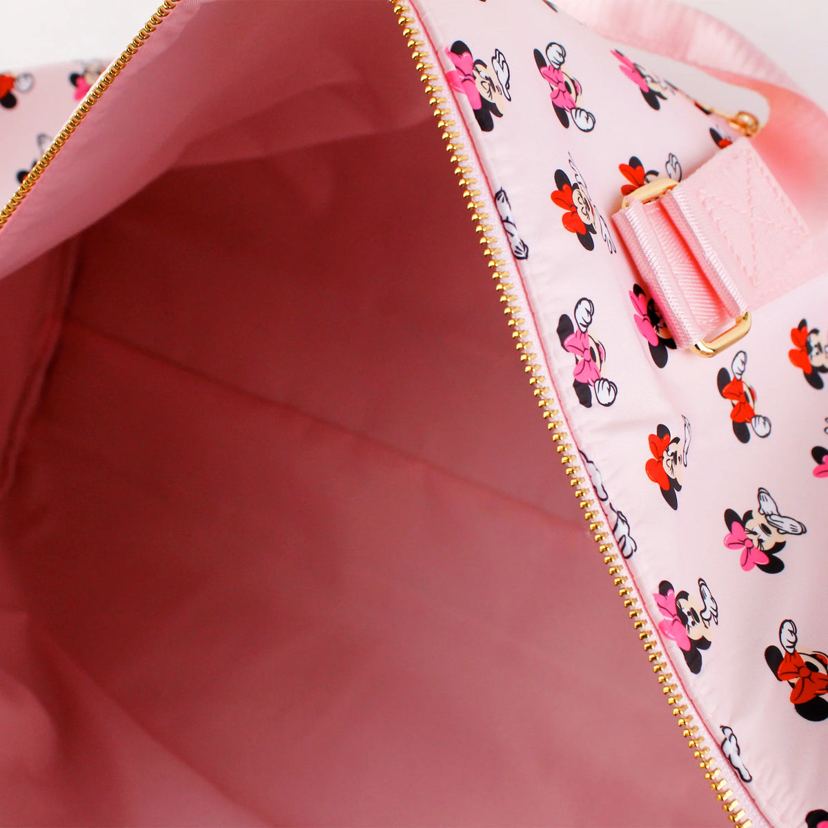 Minnie Mouse Expression Duffle Bag